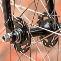 All-city Roue Complète Big Block - Noir/Gris 24 All-city Roue Complète Big Block - Noir/Gris -Cannondale Soldes 20201122 ACT BigBlock StPaul VanityPhotos 568206 025 CropdeMvEyKmDRrqX