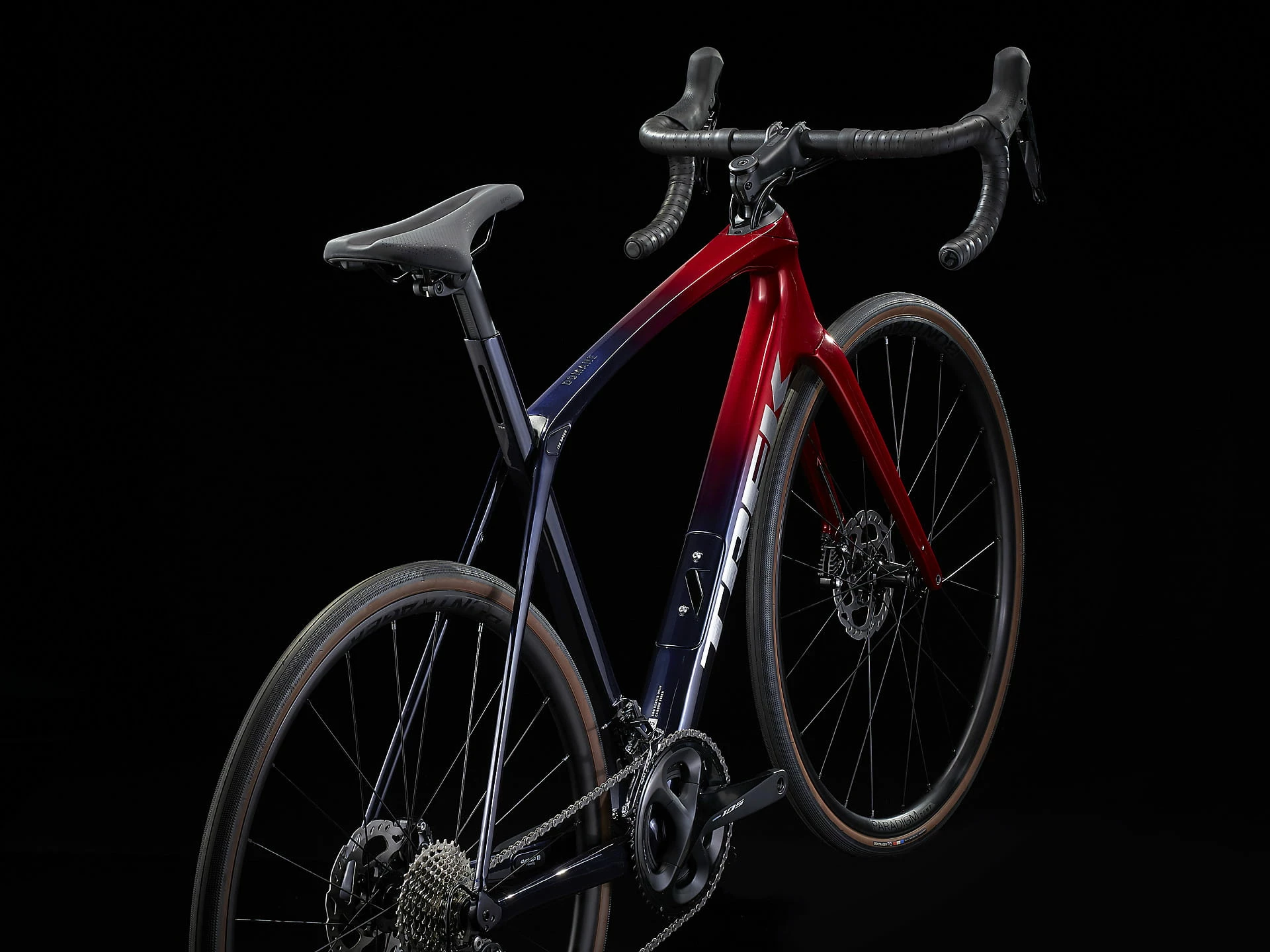 Trek Domane SL 5 Rage Red/Deep Dark Blue Fade 5 Trek Domane SL 5 Rage Red/Deep Dark Blue Fade – Image 3