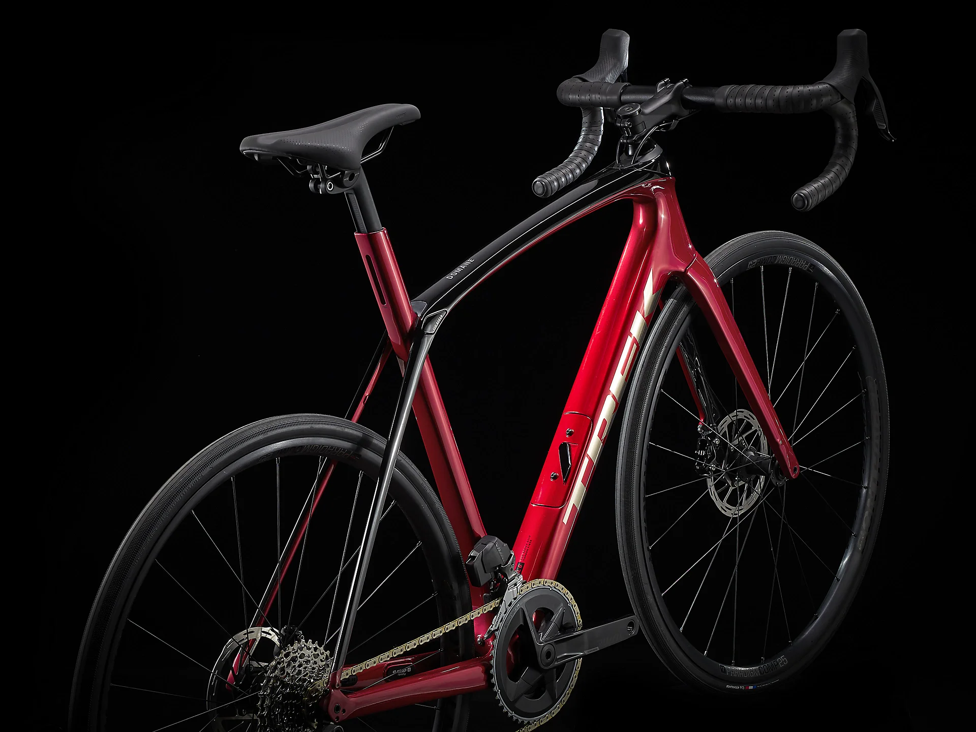 Domane SL 6 ETap Crimson/Trek Black 5 Domane SL 6 ETap Crimson/Trek Black – Image 3