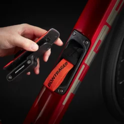 Domane SL 6 ETap Crimson/Trek Black 16 Domane SL 6 ETap Crimson/Trek Black -Cannondale Soldes DomaneSL6eTap 22 35028 A Alt3