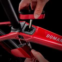 Trek Domane SL 6 ETap Gen 4 Crimson 23 Trek Domane SL 6 ETap Gen 4 Crimson -Cannondale Soldes DomaneSL6eTap 23 36152 A Alt7
