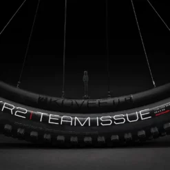 Procaliber 9.5 Rouge Radioactif / Trek Noir 25 Procaliber 9.5 Rouge Radioactif / Trek Noir -Cannondale Soldes Procaliber95 22 33258 B Alt5