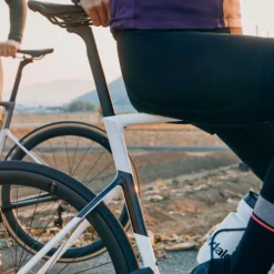 Cannondale SuperSix EVO Carbon Disc 105 Black Pearl 9 Cannondale SuperSix EVO Carbon Disc 105 Black Pearl -Cannondale Soldes SuperSix EVO In The Wild 1