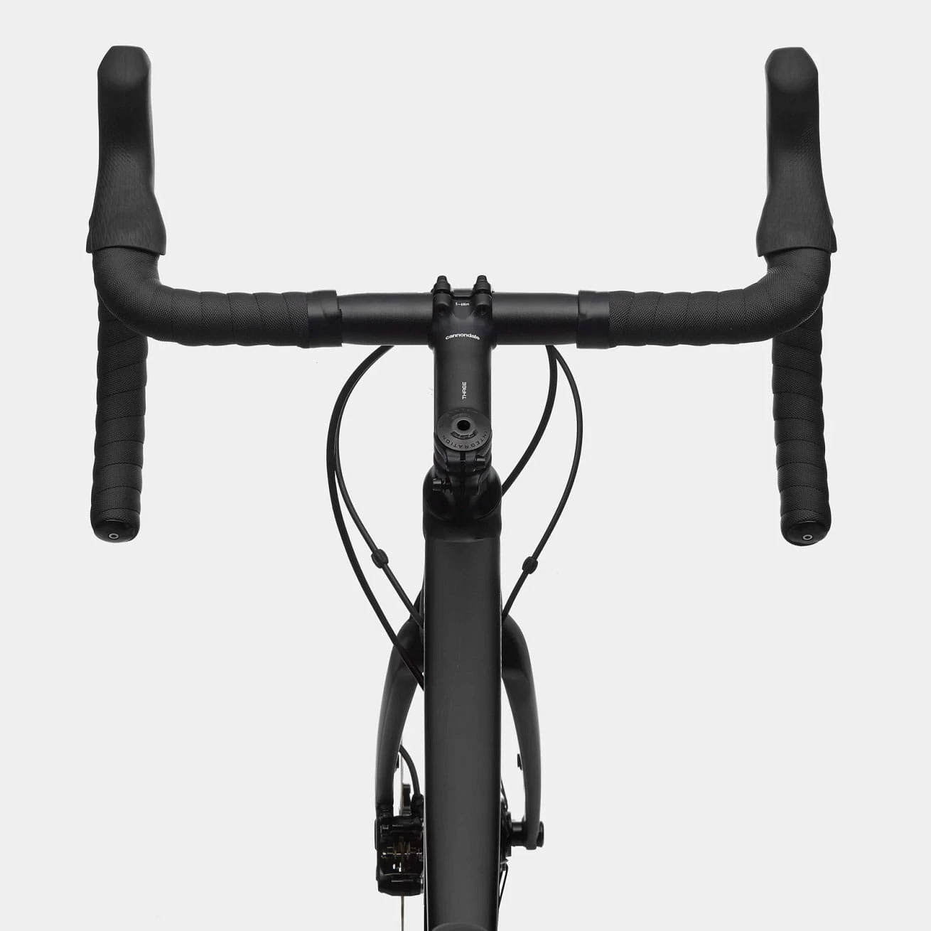 Cannondale CAAD13 Disc 105 Noir Mat 5 Cannondale CAAD13 Disc 105 Noir Mat – Image 3